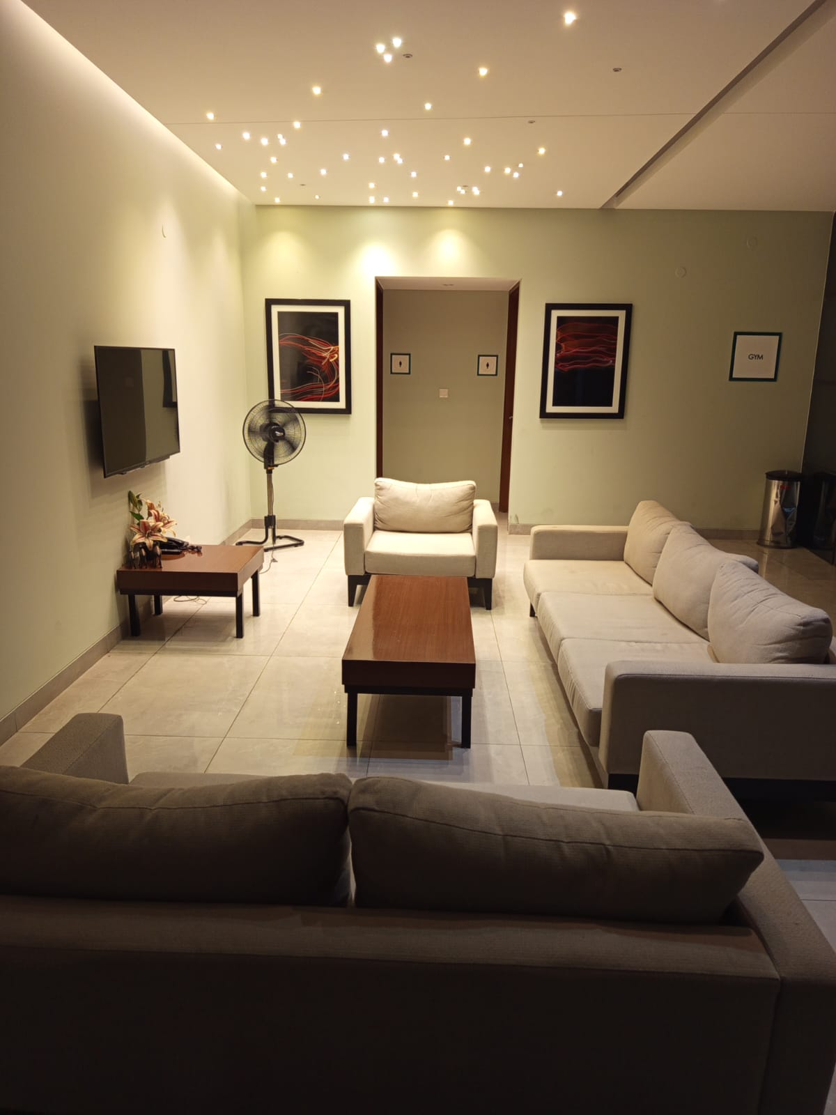 4000 sft Flat for Rent